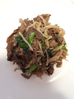 牛肉ともやしとニラの塩コショウ炒め-レシピのメイン写真