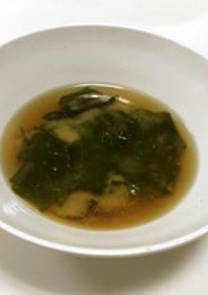 とうふとわかめのみそ汁-レシピのメイン写真