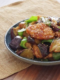 ごま香る♪夏野菜と鶏肉の中華炒め-レシピのメイン写真