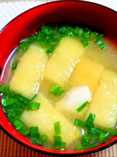 豆富と油揚げ・ニラの味噌汁-レシピのメイン写真