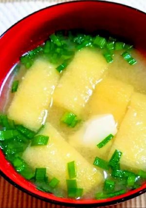 豆富と油揚げ・ニラの味噌汁-レシピのメイン写真