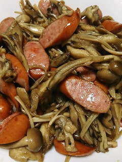 ウインナーとキノコの炒めもの-レシピのメイン写真