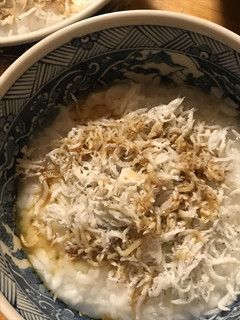 かんたんおかゆ●しらすをのせた塩粥-レシピのメイン写真