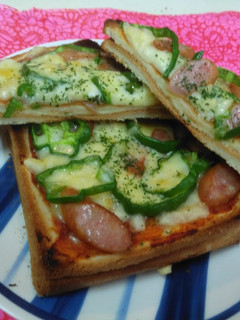 パン耳でダブルチーズピザ♬-レシピのメイン写真