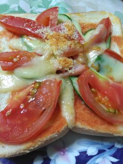 簡単!食パンでピザトースト☆★-レシピのメイン写真