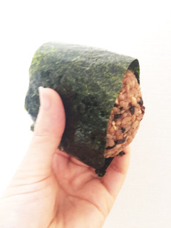 おいしすぎる!黒にんにくおにぎり-レシピのメイン写真