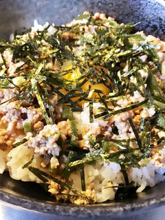ペロッとオススメ!!ピーそぼろ丼✨-レシピのメイン写真