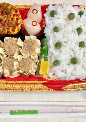 しうまい・弁当…豆ご飯・焼売・鶏肉カレー焼き-レシピのメイン写真