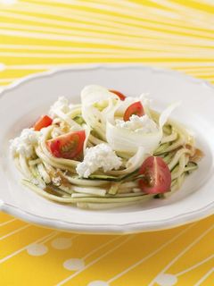 ズッキーニとセルリーのパスタ風サラダ-レシピのメイン写真