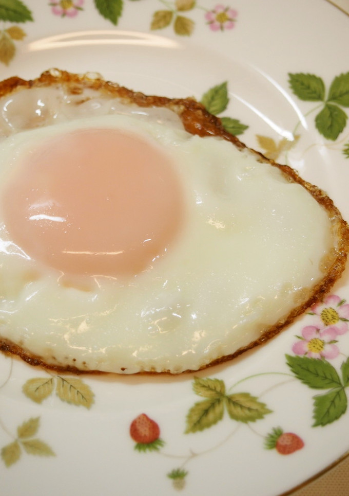 ふちカリカリの目玉焼き-レシピのメイン写真