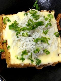 【糖質制限】厚揚げしらすチーズ焼き♡-レシピのメイン写真