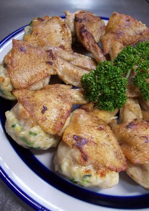 詰め込んでないけど…乗せて焼く手羽餃子♪-レシピのメイン写真