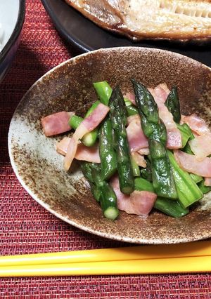簡単♫炒めるだけ!アスパラベーコン-レシピのメイン写真