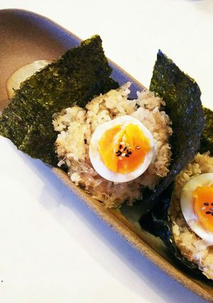 半熟茹で卵のオープンおむすび-レシピのメイン写真