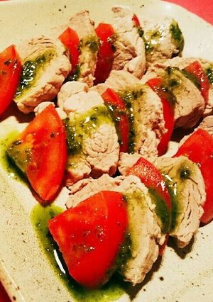 蒸しヒレ肉とトマトのバジルソース-レシピのメイン写真