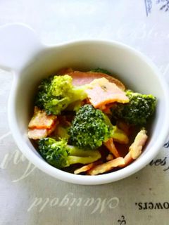 ブロッコリーとベーコンのカレーマヨ炒め-レシピのメイン写真