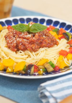 ”映える！夏野菜とそぼろの冷製パスタ”-レシピのメイン写真