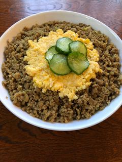カレー香るそぼろ丼 子供受け間違いなし-レシピのメイン写真