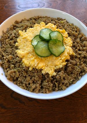 カレー香るそぼろ丼 子供受け間違いなし-レシピのメイン写真
