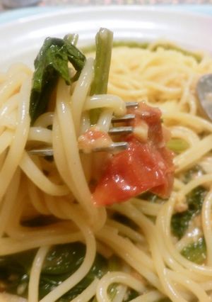 アンチョビとトマト、ほうれん草のパスタ-レシピのメイン写真