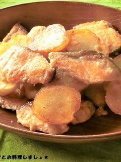 簡単★鮭とじゃが芋のバター醤油ソテー-レシピのメイン写真