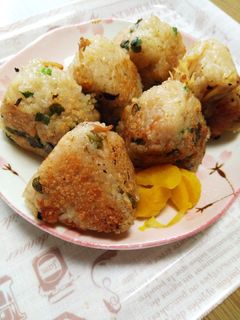 簡単♡ウマっ♡炊き込みご飯で焼おにぎり♡-レシピのメイン写真