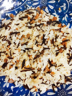 牛挽肉とヒジキの混ぜご飯-レシピのメイン写真