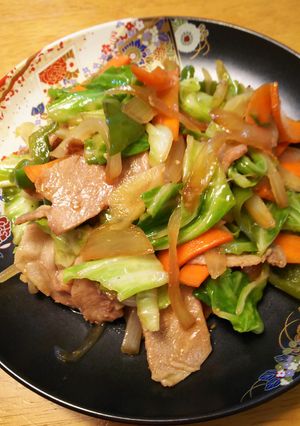 ヨシダのグルメソースで野菜炒め-レシピのメイン写真