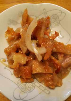 新玉ねぎと鶏皮のワサビぽん酢あえ-レシピのメイン写真