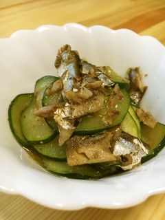 オイルサーディンとズッキーニの大蒜炒め-レシピのメイン写真