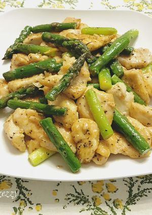 簡単！お弁当おかず。鶏胸肉とアスパラ炒め-レシピのメイン写真