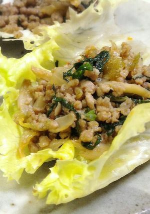 大葉そぼろで香り旨み♪ひき肉のレタス包み-レシピのメイン写真