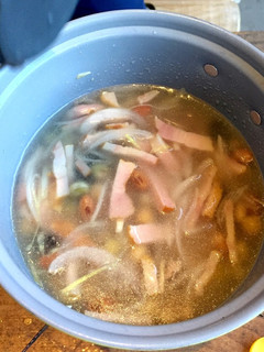 【山ごはん】色とりどりのお豆スープ-レシピのメイン写真
