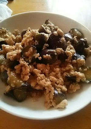 鶏ひき肉とナスの炒め物-レシピのメイン写真