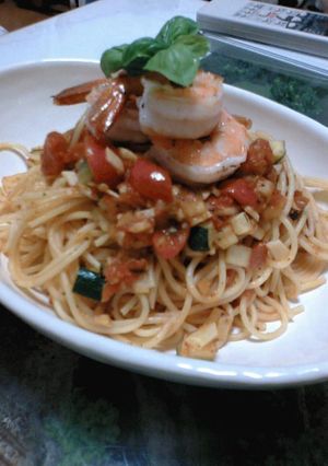 えびとズッキーニのトマトパスタ-レシピのメイン写真
