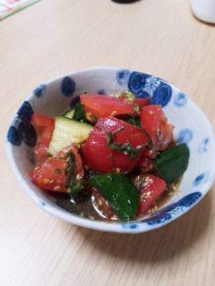 トマトと胡瓜で!大葉とにんにくのマリネ-レシピのメイン写真