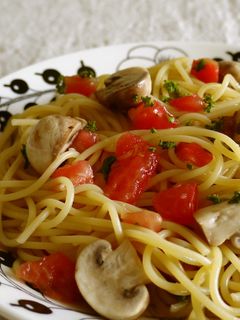簡単♪冷製パスタ♡トマト&マッシュルーム-レシピのメイン写真
