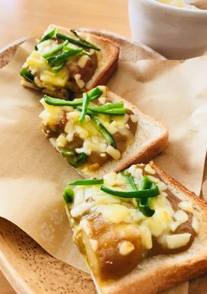 簡単！残りカレーでチーズトースト-レシピのメイン写真