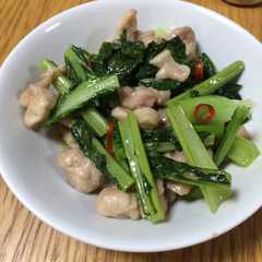 รูปของ ビタミン菜と鶏肉のピリ辛炒め