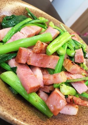 アスパラ菜とベーコンの炒め物-レシピのメイン写真