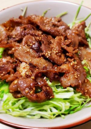 簡単すぎ！豚こまのゴマ味噌丼-レシピのメイン写真