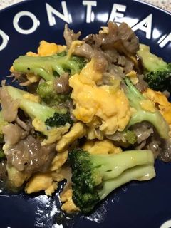 豚こまとブロッコリーふわふわ卵の中華炒め-レシピのメイン写真