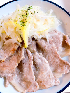 お肉に合う!新玉ねぎとレモンのマリネ-レシピのメイン写真