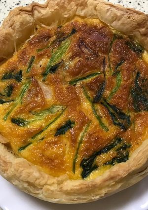 クリームチーズ入り スタバ風キッシュ-レシピのメイン写真