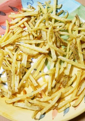フライドポテト　塩でゆでて揚げる。粉不要-レシピのメイン写真