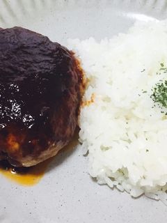 ハンバーグ-レシピのメイン写真