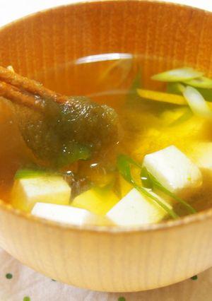 豆腐のお吸い物♪とろろ昆布を入れて♪-レシピのメイン写真