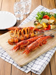 BBQに!えびチリ風ピリ辛海鮮串焼き-レシピのメイン写真