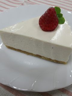 いちご甘酒deレアチーズケーキ-レシピのメイン写真