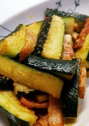 簡単☆ズッキーニのカレーチーズ炒め♪-レシピのメイン写真